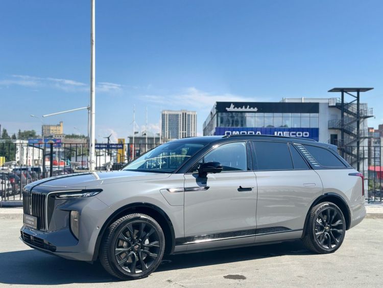 Hongqi E-HS9 белый, 120 kWh Electro AT (405.0 кВт) 4WD