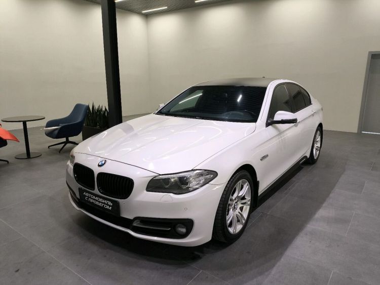 BMW 5 серия белый, 520d 2.0d AT (190 л.с.)