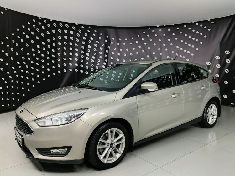 Ford Focus бежевый, 1.6 AMT (125 л.с.)