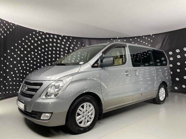 Hyundai H-1 серебряный, 2.5d AT (170 л.с.)