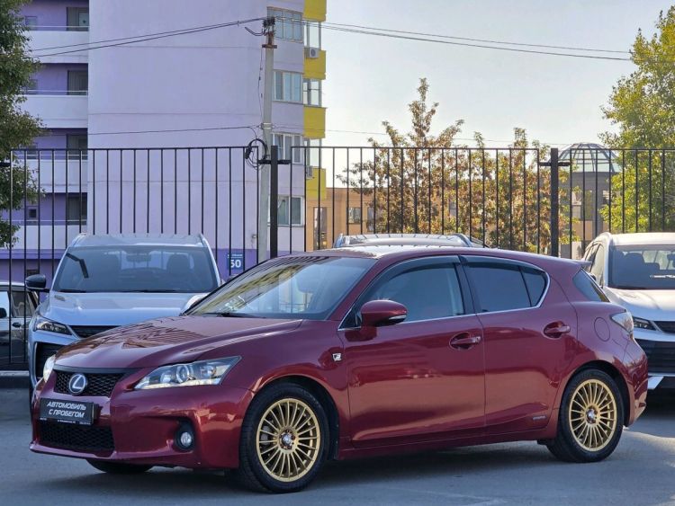 Lexus CT красный, 200h 1.8hyb CVT (99 л.с.)