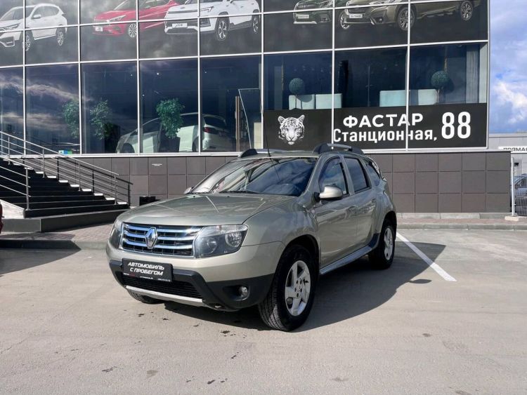 Renault Duster бежевый, 2.0 MT (135 л.с.) 4WD