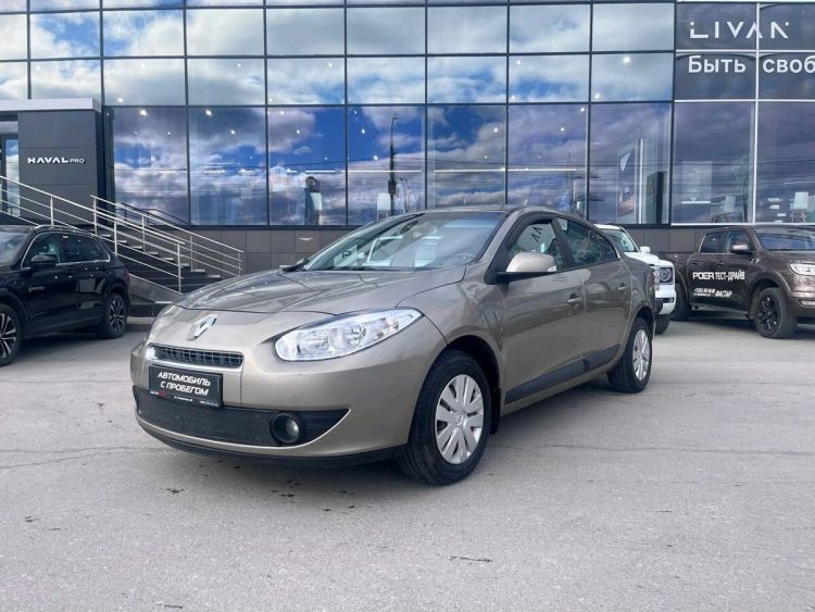 Renault Fluence бежевый, 1.6 MT (106 л.с.)