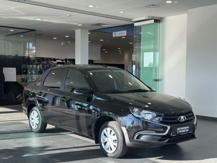 Lada (ВАЗ) Granta чёрный, 1.6 MT (90 л.с.)