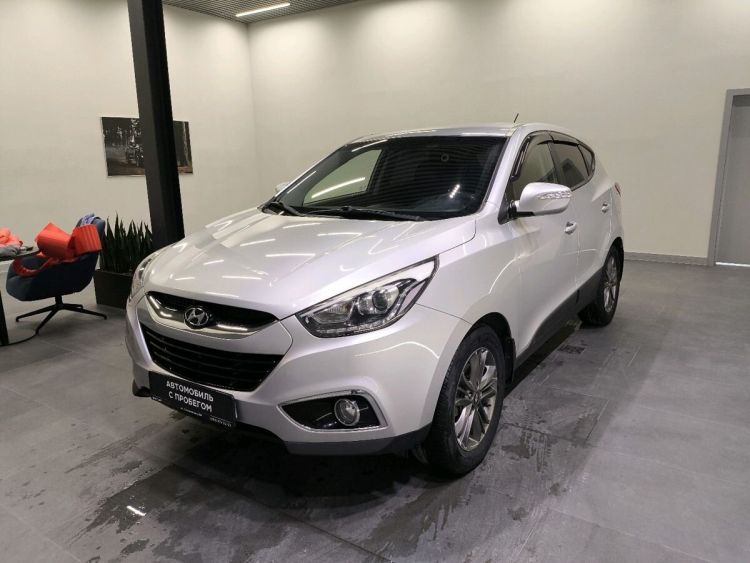 Hyundai ix35 серебряный, 2.0 AT (150 л.с.)