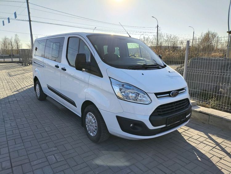 Ford Tourneo Custom белый, LWB 2.2d MT (125 л.с.)