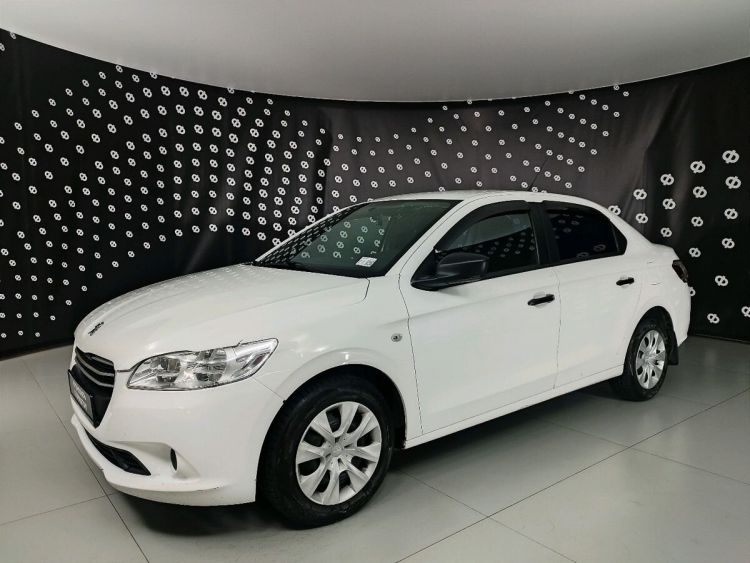 Peugeot 301 белый, 1.2 MT (72 л.с.)