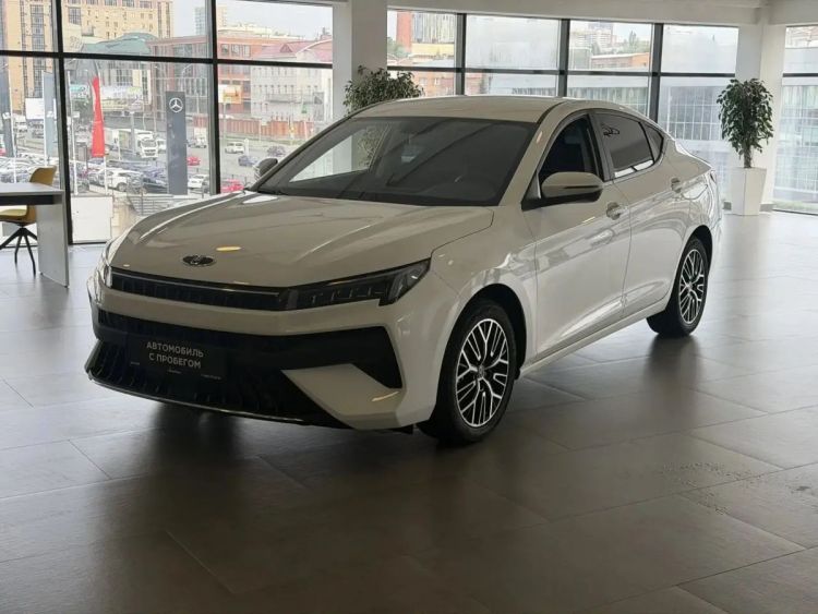 Москвич 6 белый, 1.5 CVT (136 л.с.)