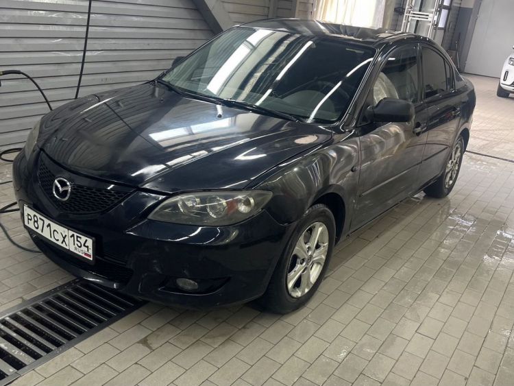 Mazda 3 чёрный, 1.6 AT (105 л.с.)