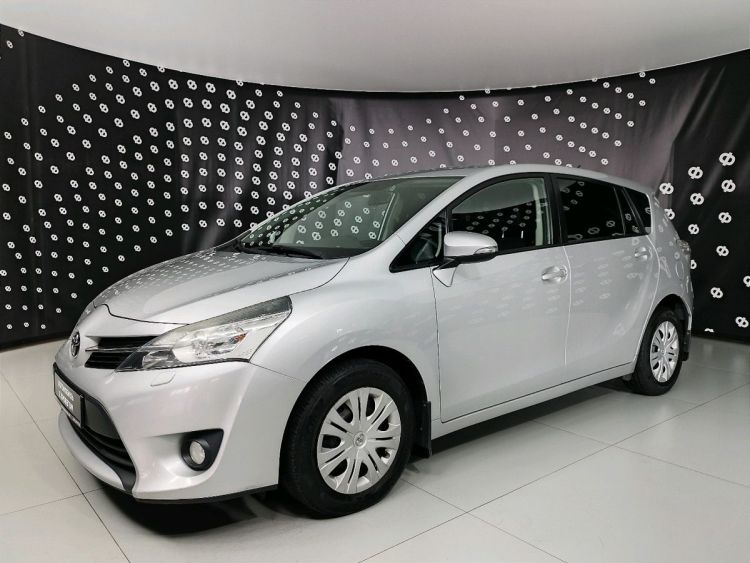 Toyota Verso серебряный, 1.8 CVT (147 л.с.)