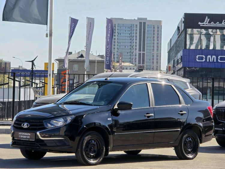 Lada (ВАЗ) Granta чёрный, 1.6 MT (90 л.с.)