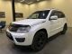 Suzuki Grand Vitara белый