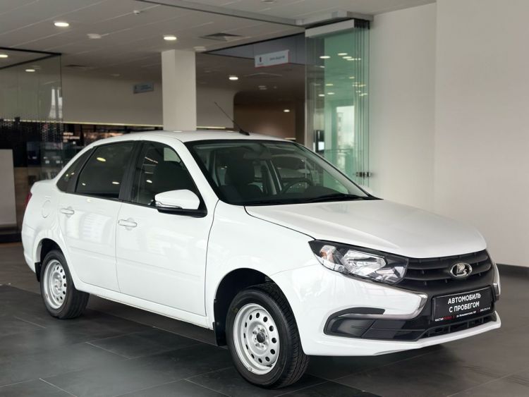Lada (ВАЗ) Granta белый, 1.6 MT (90 л.с.)