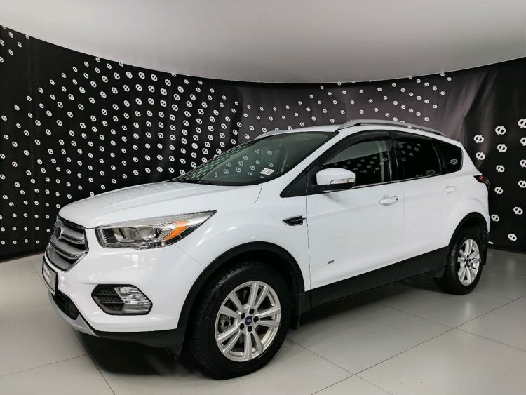 Ford Kuga белый, 1.5 AT (150 л.с.) 4WD