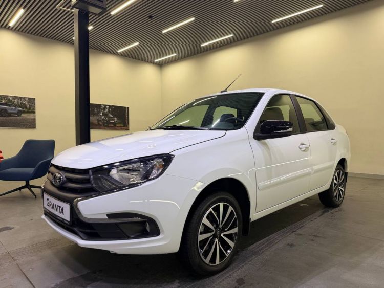 Lada (ВАЗ) Granta белый, 1.6 MT (106 л.с.)