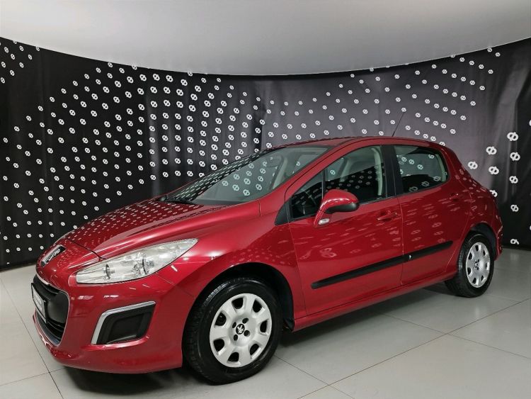 Peugeot 308 красный, 1.6 AT (120 л.с.)