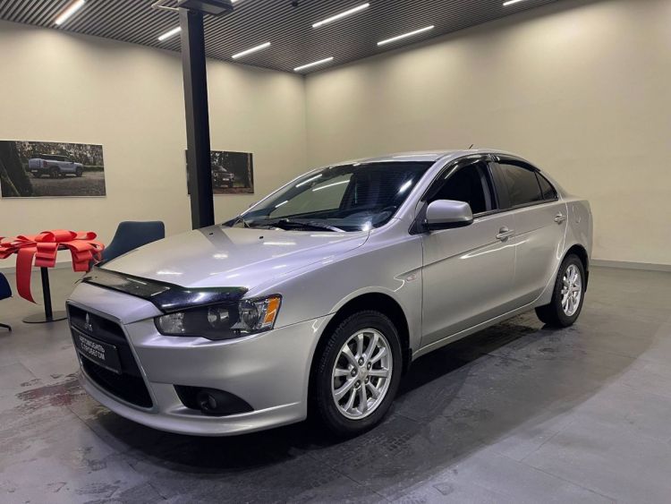 Mitsubishi Lancer серебряный, 1.6 AT (117 л.с.)