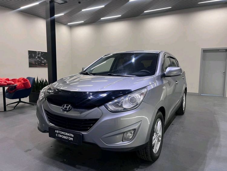 Hyundai Tucson серый, 2.0d AT (140 л.с.) 4WD